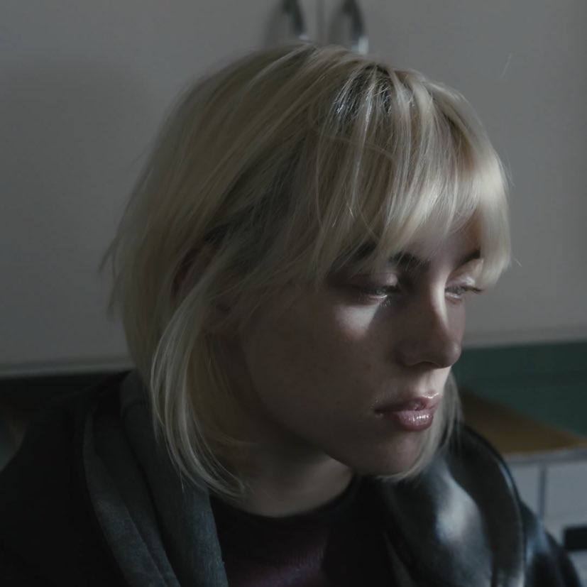 blondeeilish's tweet photo. underrated music video https://t.co/ZQYiEQga1I