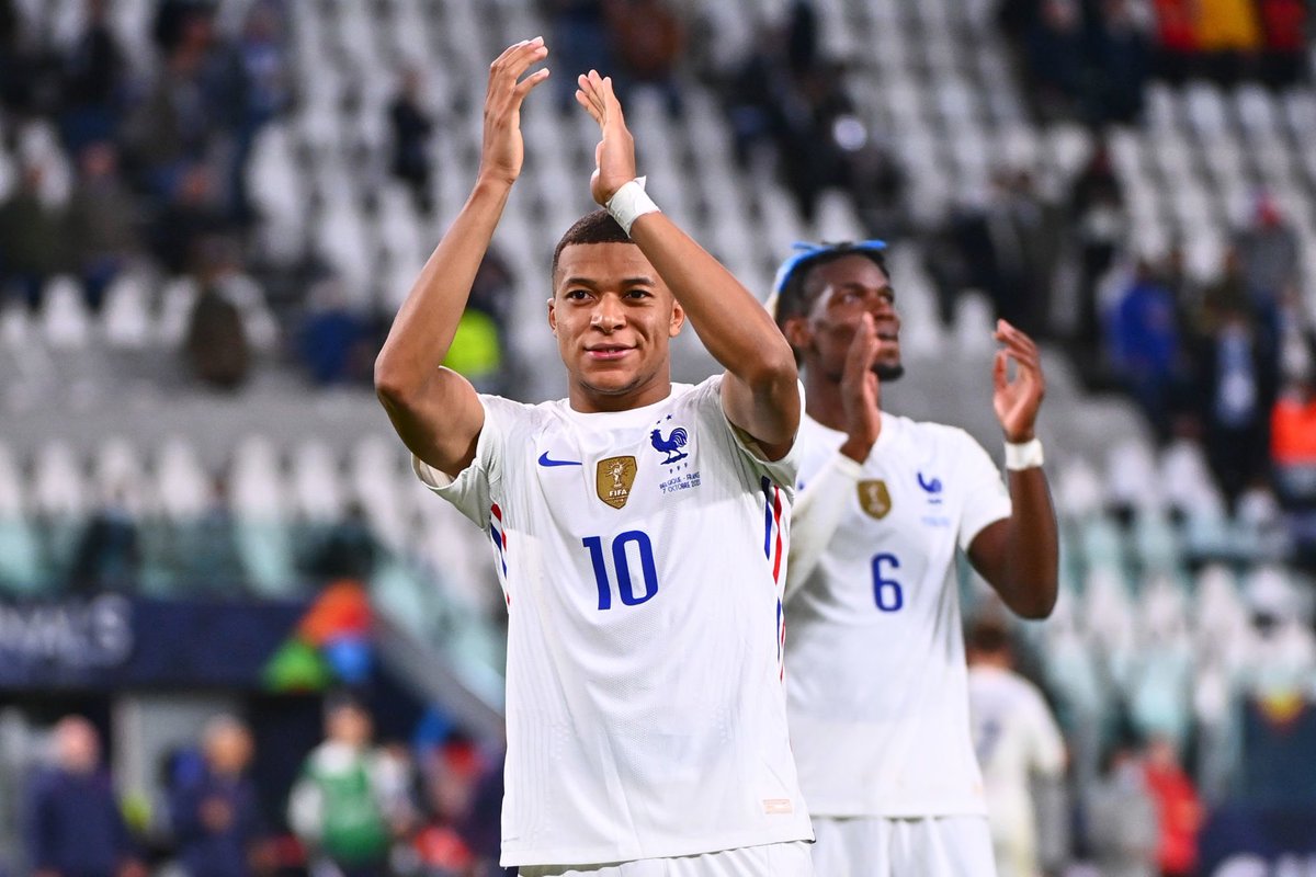 🚨 Le staff de l’équipe de France est « halluciné » par l’affaire Pogba. 

Si les rumeurs sur le prétendu maraboutage de Kylian Mbappé sont avérées, l’entourage des Bleus estime que Paul Pogba pourrait difficilement rejouer en équipe de France. 😳

(<a href="/RMCsport/">RMC Sport</a>)