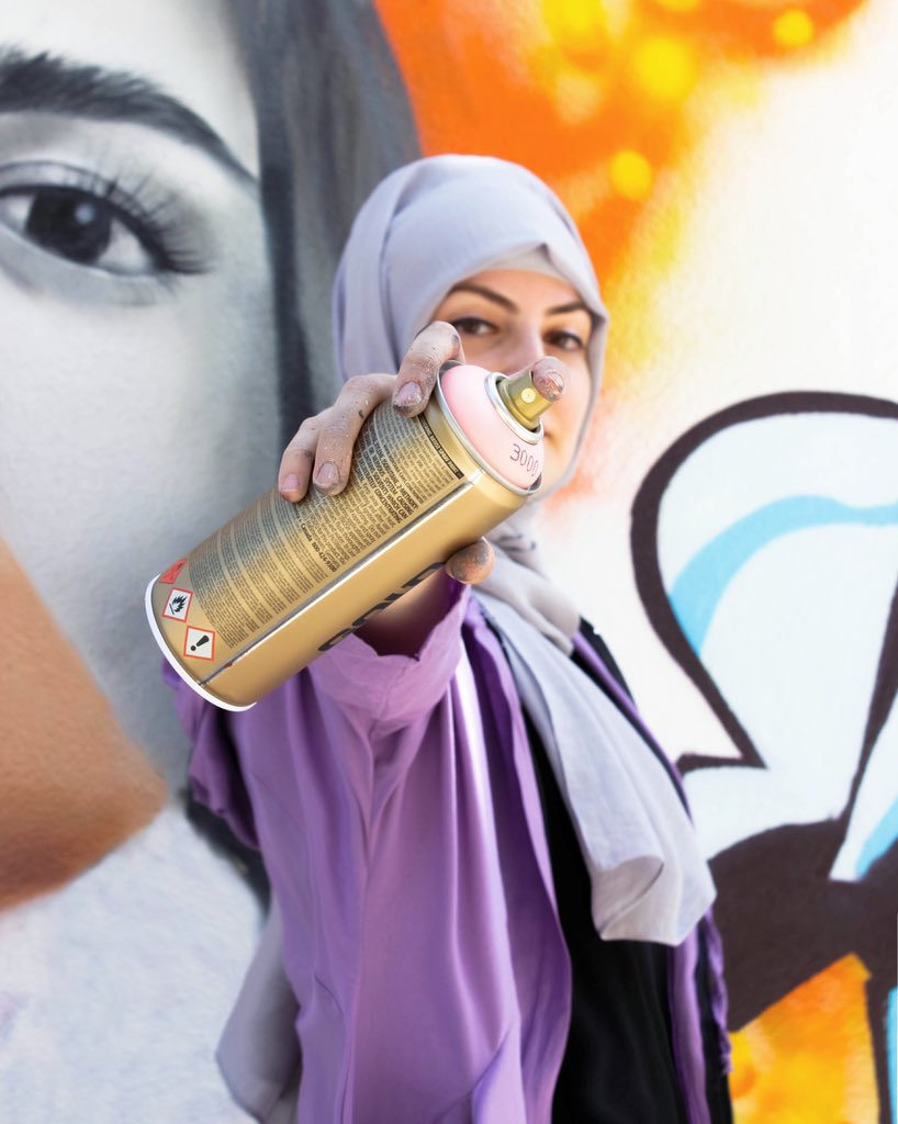 3/ Yes I am wearing hijab and yes I draw pictures of women. That's why today an artist saw the right to judge me. But no one has the right to judge me for that. A person's appearance does not prevent him from doing something he loves.