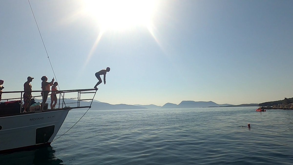 Dive in 3...2...1

#swimmingabroad #swimmingholidays #swimmingingreece #openwaterswimmer #swimmingcommunity #greekislands #summer2022 #openwaterswimming #greece #greekholidays #summerholidayfun