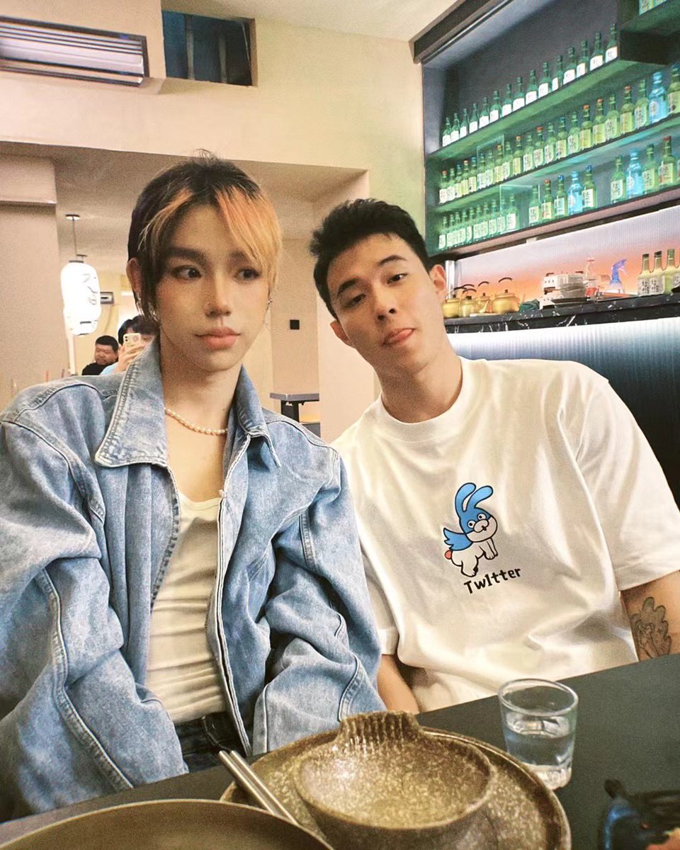 ananbuxiangre's tweet photo. 🐰🐰 https://t.co/uzmZ2DZt8x