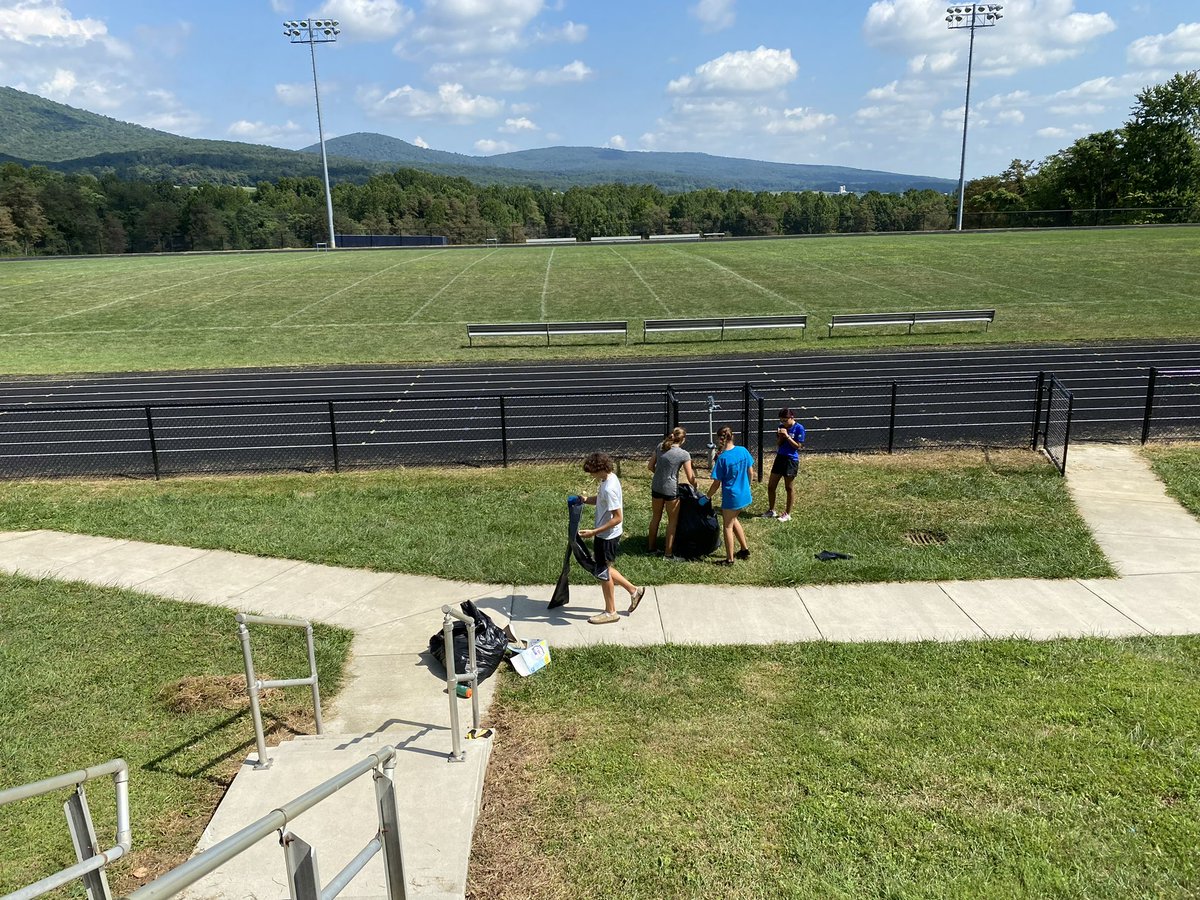 CatoctinAD's tweet photo. Thanks to the CHS Cross Country teams for the huge part they played in our Campus Cleanup day. We are proud of all the hard work they put in to making our beautiful stadium look even better! #CougarPride #NoBetterView https://t.co/ExOfy6Y6z3