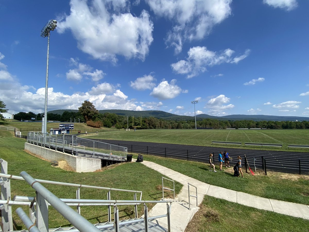 CatoctinAD's tweet photo. Thanks to the CHS Cross Country teams for the huge part they played in our Campus Cleanup day. We are proud of all the hard work they put in to making our beautiful stadium look even better! #CougarPride #NoBetterView https://t.co/ExOfy6Y6z3