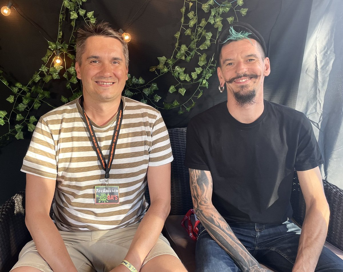 HitStoryLogos's tweet photo. 🎶 Nouveau Hit Story enregistré au Festival Go Ba's mercredi à 10h30 et 19h30 sur @logosfmradio
Stéphane aura à ses côtés Bob’s NoT Dead. Ils échangeront sur un vieux titre emblématique de l'artiste, "Rock'n Roll Vespa" et son actualité, avec un album en préparation
#bobsnotdead https://t.co/XyVBuVPuQE