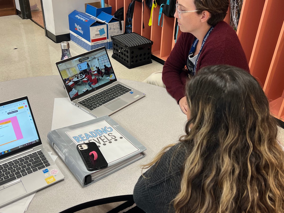 CMartinez_HISD's tweet photo. @CMartinez_HISD our teachers end their feedback cycle by practicing their action step! We are @HISDREADY2RISE @AnnaLWhite1 https://t.co/Ikrf8uns9e
