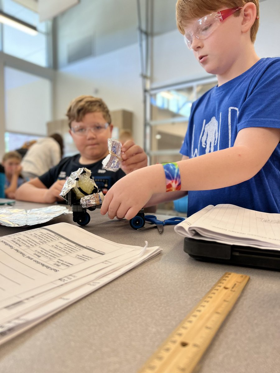 STEMwithArties's tweet photo. The @PLTWorg jumpstart series in full swing! Students learned about energy and collision! @PostonRoad @ParagonPanther @brooklyn_stem @MSDMartinsville @ericbowlen @ArtesiansUnited #pltw #savetheegg #handsonlearni g https://t.co/61FSoMtKpE