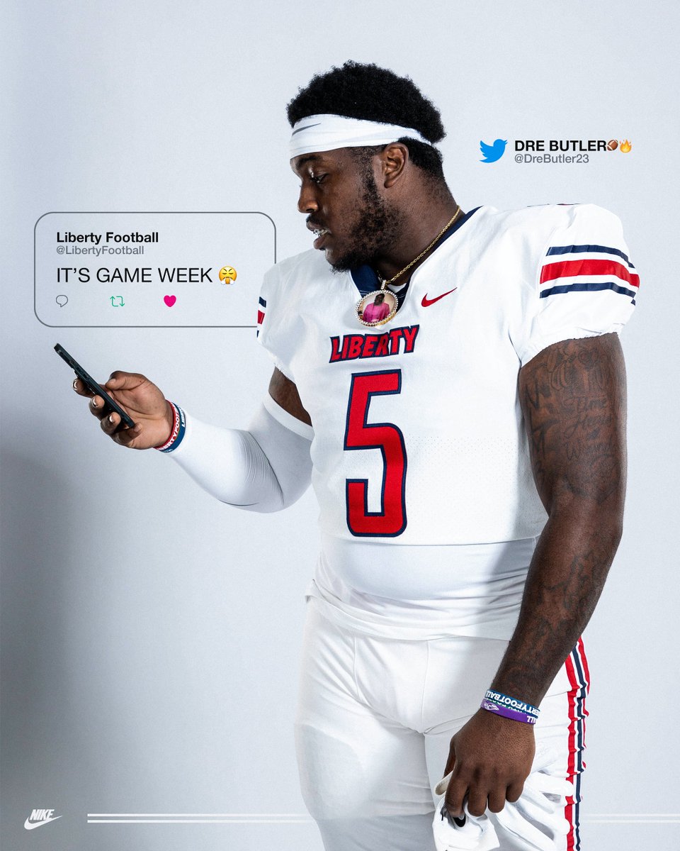Landis_2K's tweet photo. ✨ simple sparks ✨ feat. @LibertyFootball https://t.co/kkO5Kk5JhX