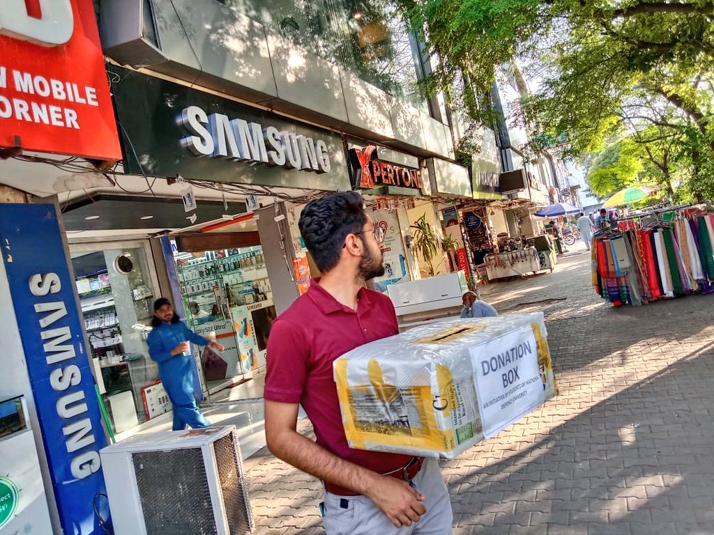 _Bright_Horizon's tweet photo. Day 2
Collection of funds from F7 Markaz.
Thank you for all those contributing.
Indeed it is times like these where we stand together forgetting our religion, cast, and creed and just be humans serving their kind.
#FloodsInPakistan #floodrelief #HelpPakistan #floods https://t.co/X9KpBeDKW2