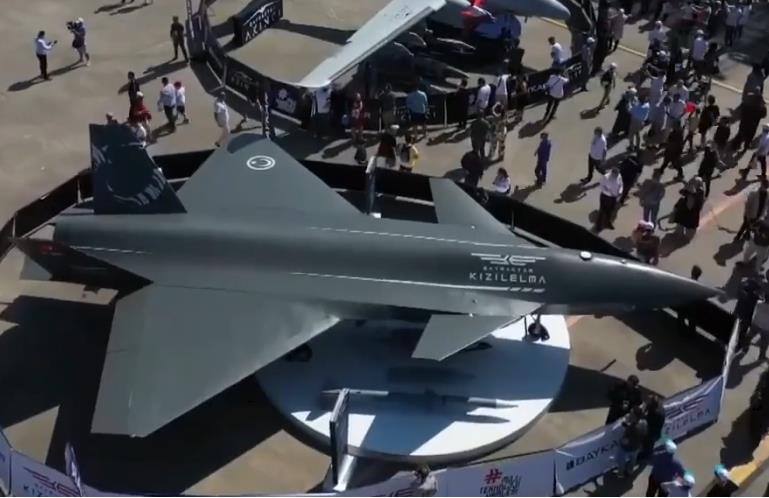 nrogeiro's tweet photo. Continued bad new for Moscow: TK's Baykar will produce (in a Ukrainian factory and elsewhere) the supersonic strike drone known as Bayraktar Kizilelme, equipped with next generation weapons and «revolutionary AI systems». The future of the Ukrainian Air Force . https://t.co/MadPvTd5z8