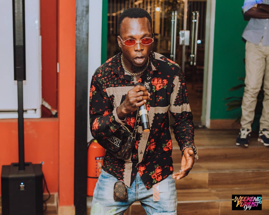 DonFolarn10's tweet photo. Special thanks to the organizers of @MOWP_GIG for the privilege to perform at Oshey bar....
God bless my talent 🙏🏾
#HugoFest up next Lasu connect
Will be live on stage alongside with Seyi vibez 🔥💥
#WeOutside #obo #ybnl #omofolarinbaybie https://t.co/ms4McjpHd4