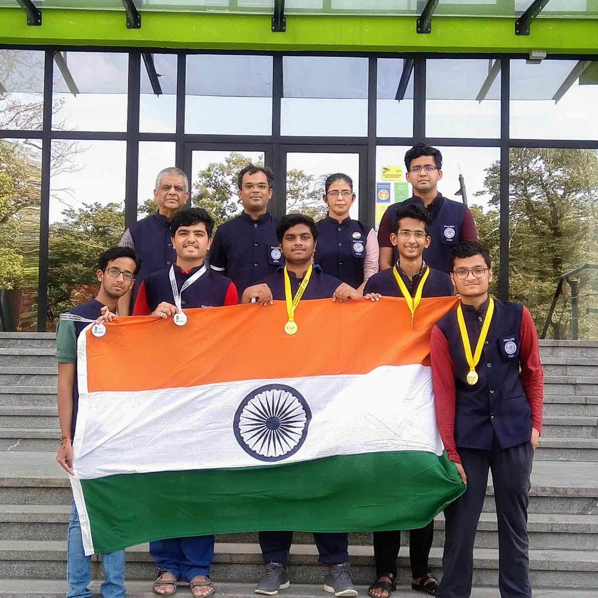 PPaathshaala's tweet photo. Making India proud ~ the 5-member 🇮🇳 Indian Team wins 3🥇and 2🥈Medals at the 15th International Olympiad on Astronomy &amp; Astrophysics held at Kutaisi, Georgia. 

2 leaders and 2 Scientific Observers accompanied the team. 200+ students from 40+ countries participated in #IOAA2022. https://t.co/fwvgHrpp8T