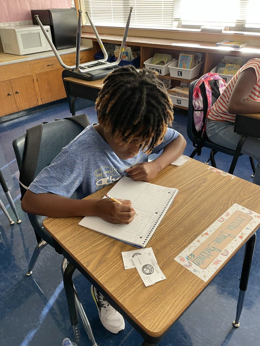 emilhollin's tweet photo. Teaching DMR to students and their teachers! #mathinaction #iamamathperson #jcschools #thorpegordon https://t.co/5vZ4ZjJd5H