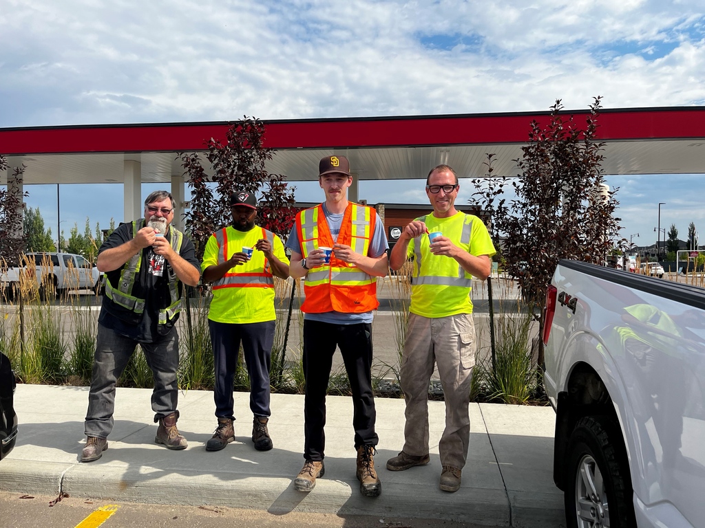 CollectiveWS's tweet image. Miracle Treat Day help raises funds for the Children’s Miracle Network in support of children’s hospitals in Canada. In support of this day, we treated our waste operators with some cold blizzards to beat the summer heat. Who doesn’t love ice cream?!

 #YYC #YEG