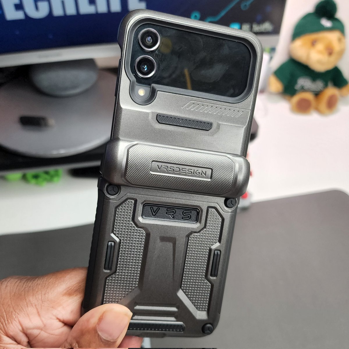 BG_TechLife's tweet photo. Now this a CASE!!!!! @VRSDesignCase #TerraGuard #WithGalaxy #ZFlip4 #FLIPGANG
@SamsungMobileUS #GalaxyFlip4
Amazon Link- https://t.co/VYIuaIF2wS https://t.co/jQXvzhNZrx