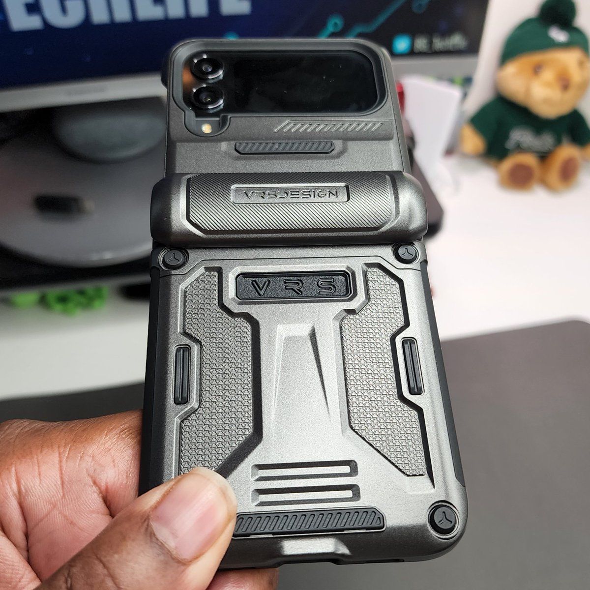 BG_TechLife's tweet photo. Now this a CASE!!!!! @VRSDesignCase #TerraGuard #WithGalaxy #ZFlip4 #FLIPGANG
@SamsungMobileUS #GalaxyFlip4
Amazon Link- https://t.co/VYIuaIF2wS https://t.co/jQXvzhNZrx