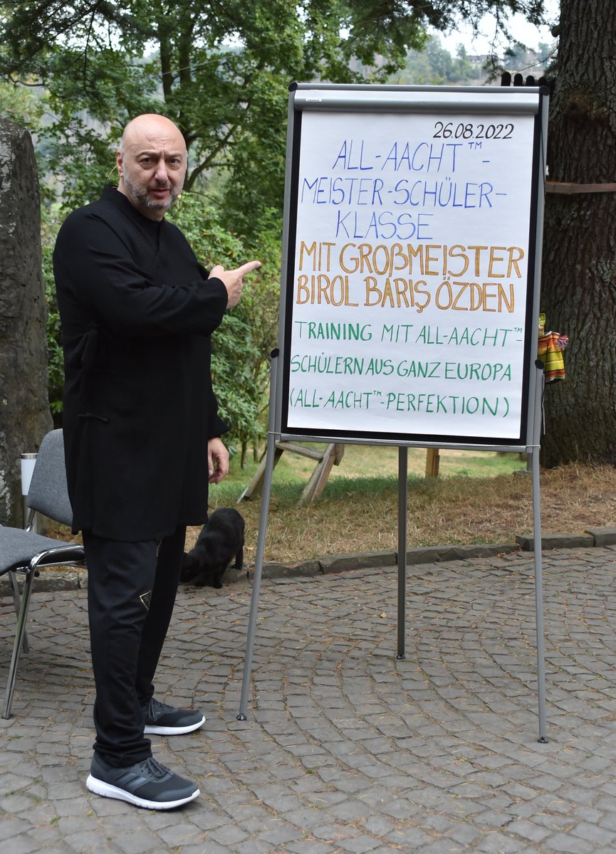 GM_Oezden's tweet photo. Impressionen meiner letzten ALL-AACHT-Meister-Schüler-Klasse! Wie immer ein absolutes Highlight für alle Teilnehmer. Hier mehr Infos: https://t.co/WarELUM8OC
#allaacht #kungfu #master #aass #grandmaster #teacher #SelfDefense #martialarts https://t.co/6X5qtIHGbV