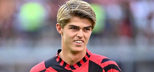 voetbalnieuwsbe's tweet photo. Pover AC Milan verliest dure punten bij Sassuolo #sasacm https://t.co/oIXrGtimoY https://t.co/b4QkHxb7GU