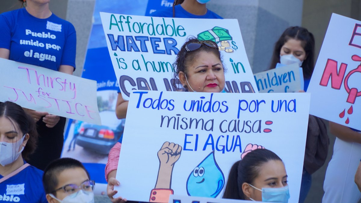 LCJandA's tweet photo. Nearly 3 years ago, residents we work with voted water affordability as their top legislative priority. Today, #CALeg sent #SB222 to @GavinNewsom for his signature. Thank you @SenBillDodd for authoring and standing alongside communities! https://t.co/t5ZWph1M5q