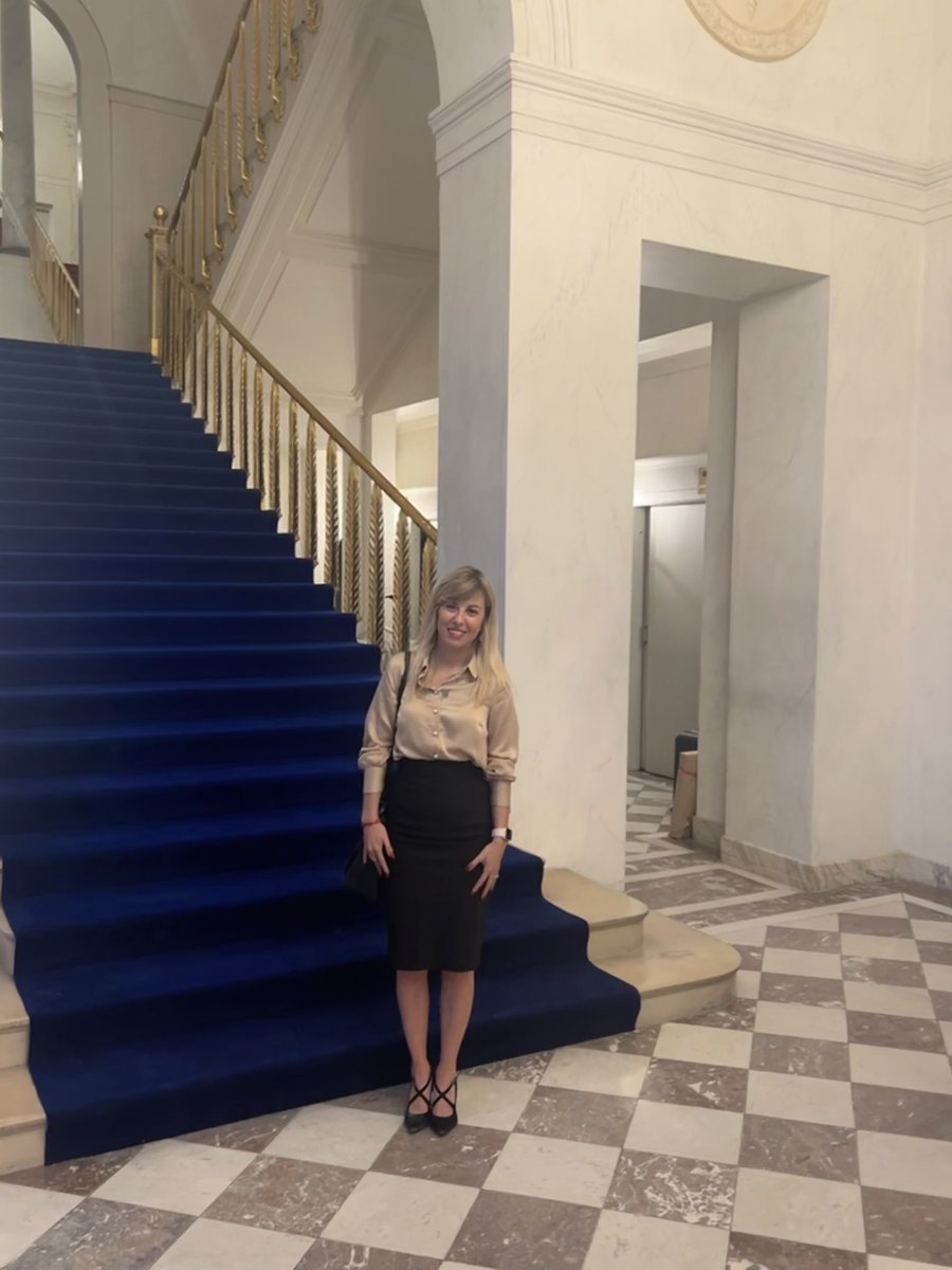 APintus_'s tweet photo. Merci @StanGuerini pour cet échange &amp; ta confiance renouvelée. Merci à @EmmanuelMacron pour cette invitation à @Elysee et pour sa confiance témoignée, un président  sincère, reconnaissant, à l’écoute &amp; efficace. Nous n’abandonnons pas la #Circo6211 aux extrêmes #NiMarineNiLePen ! https://t.co/TIlI9VgeqY