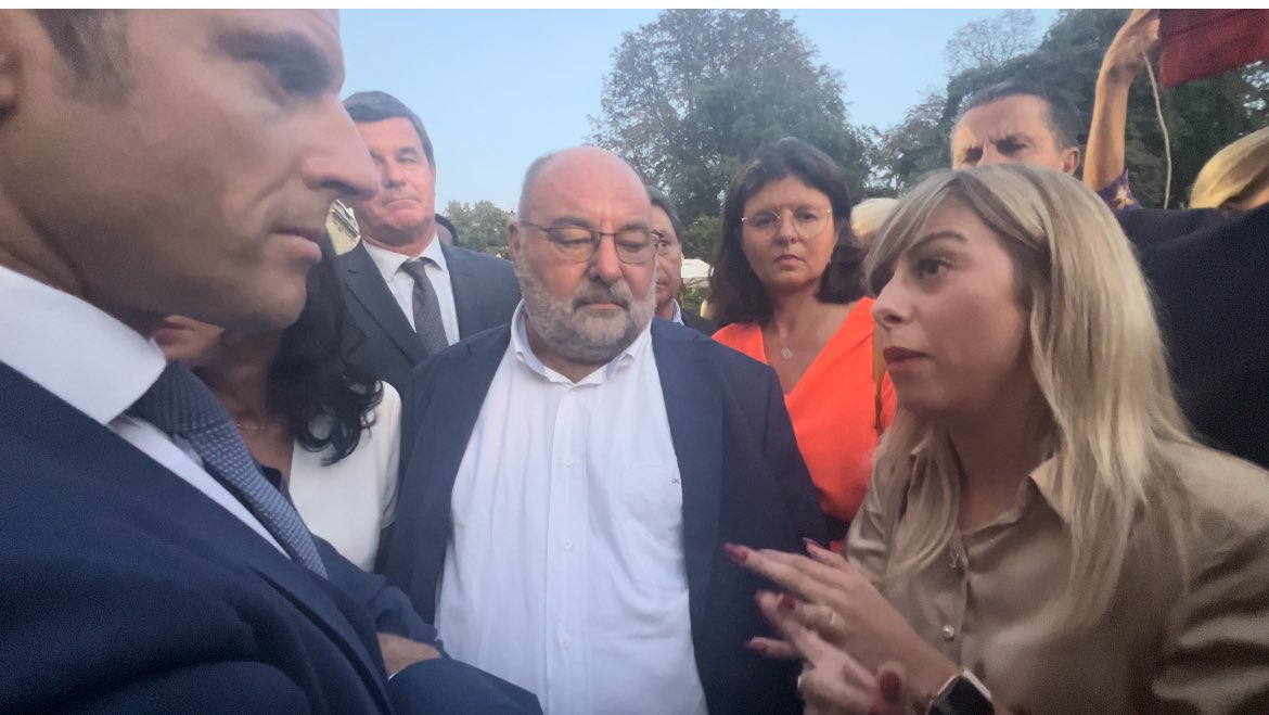 APintus_'s tweet photo. Merci @StanGuerini pour cet échange &amp; ta confiance renouvelée. Merci à @EmmanuelMacron pour cette invitation à @Elysee et pour sa confiance témoignée, un président  sincère, reconnaissant, à l’écoute &amp; efficace. Nous n’abandonnons pas la #Circo6211 aux extrêmes #NiMarineNiLePen ! https://t.co/TIlI9VgeqY