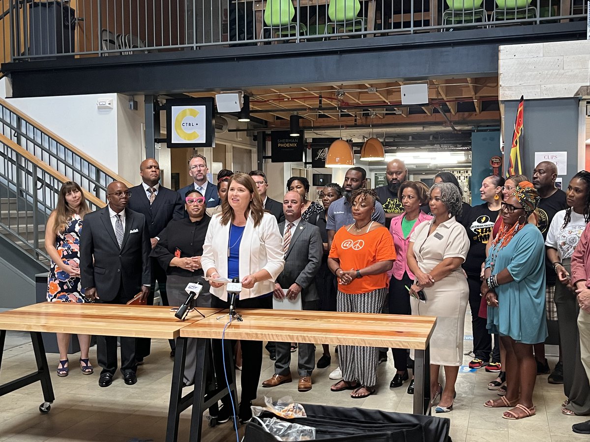 Glad we could join our friends from @WisconsinDOT, @ShermanRising, @LISC_Milwaukee, and other stakeholders to announce another $15.7 million in grants from @GovEvers that will help diverse small businesses impacted by the pandemic. Learn more at lnks.gd/2/v7BmVV.
