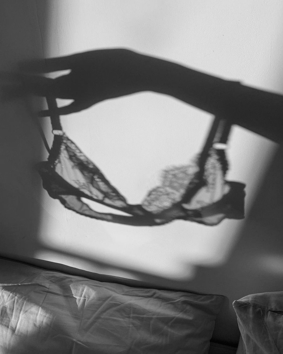 MaraSkyWrites's tweet photo. Rosebuds peak from under black lace
Begging for you to touch, to taste
A few simple hooks
Until goosebumps paint her
A few simple looks
Until you desecrate her
#erotica #poetry #poem #lingerie
#eroticismfan #dirtywords #kink https://t.co/c0t3duVNVx