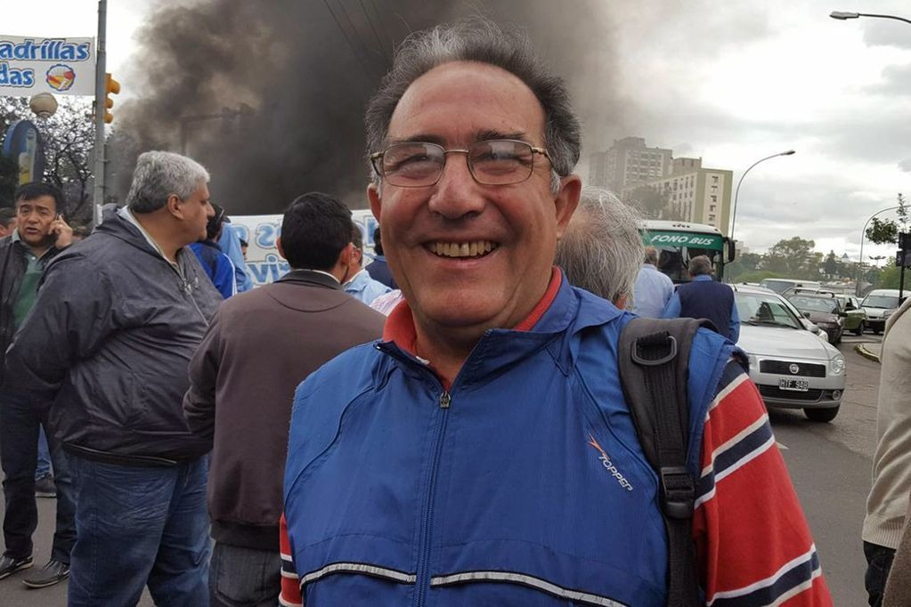 LuciEchevarria's tweet photo. Retratando con su lente cada lucha, con un fuerte compromiso con la realidad social de nuestra provincia. Así lo vamos a recordar a Osvaldo. Un fuerte abrazo para su familia y compañeros del @hoydiacordoba https://t.co/mRDO2K8trC