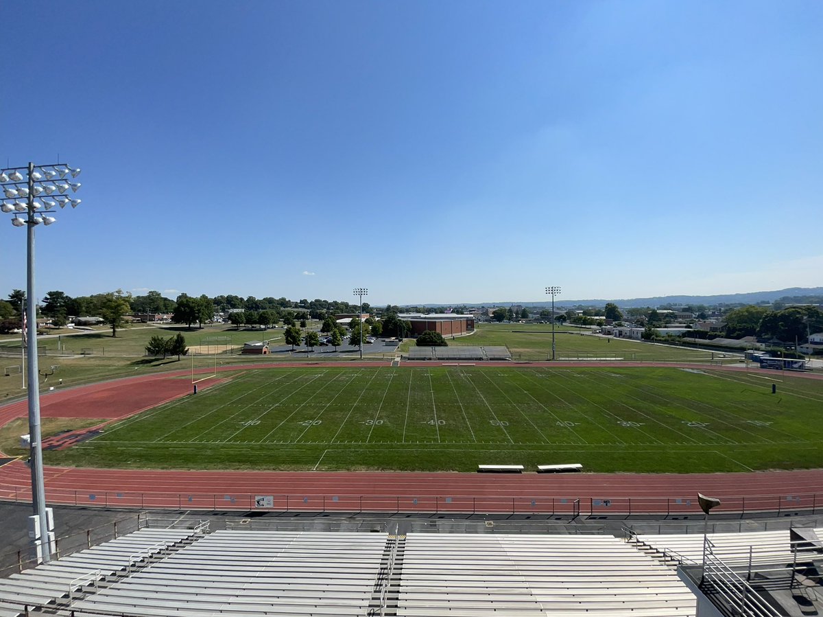 WYASDFacilities's tweet photo. The field is in the best possible shape for the first Friday Night game. Come out and show your BULLDOG support for the band and football team. Spread the word. Let’s see a sellout crowd for our AWESOME athletes. #wyproud #wyasd https://t.co/5KqcdeTgSm