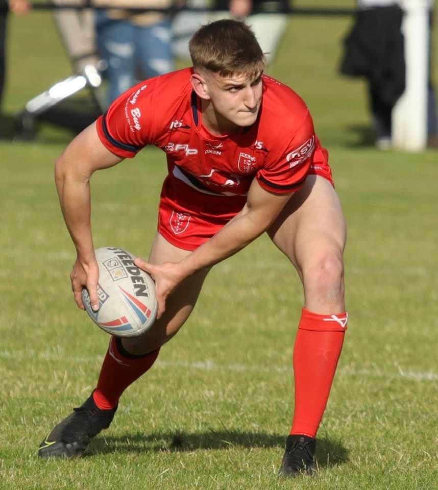 ChrisVez111's tweet photo. As your 3yrs at KR comes to an end @Minivez79 From lockdown training the 1st year to juggling work,study &amp; reserves in your final year you have done yourself &amp; your family proud. Thankyou for giving him the opportunity @netherton_jason @thekrd7 &amp; being a part of his RL journey 🏉 https://t.co/kbL8C5i5Vm