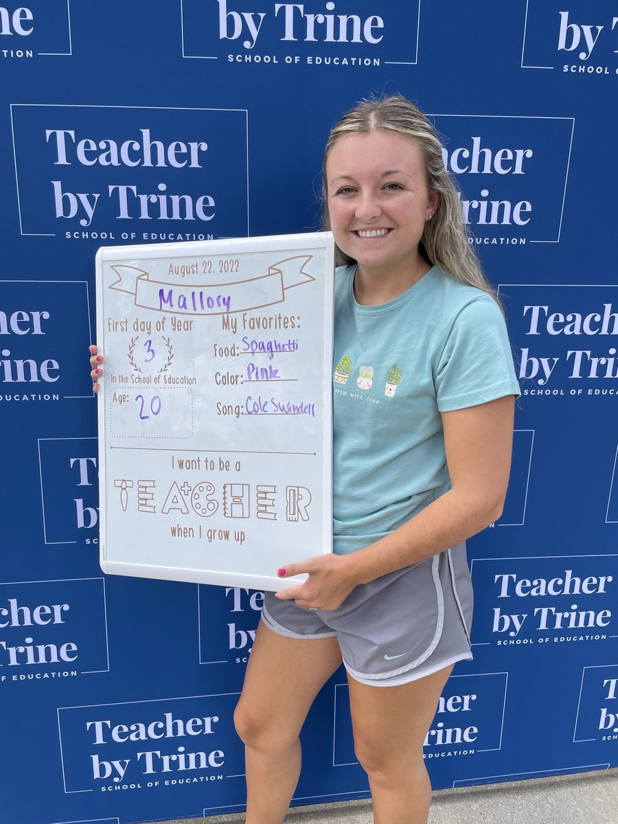 MalloryTrausch's tweet photo. Here is to year 3!!👩🏼‍🏫 #teacherbytrine https://t.co/Lbhi3ckxXO
