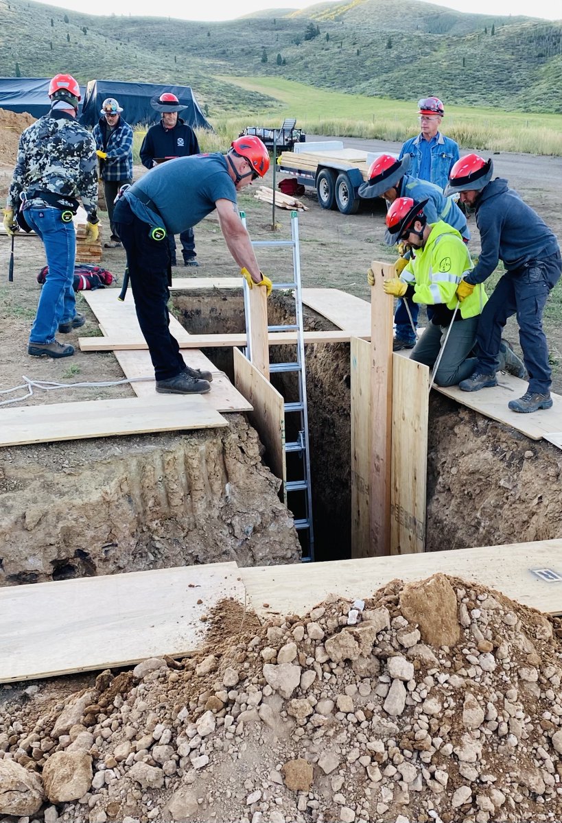 cmcpro_official's tweet photo. Scenario day of the CMC Trench Rescue contract class in Soda Springs, ID.
After the trench is completely shored and the hose victim is uncovered and removed from the trench, a student is placed into the trench to act as the unconscious victim to be extricated. #cmcschool https://t.co/0zaC0lnyrq