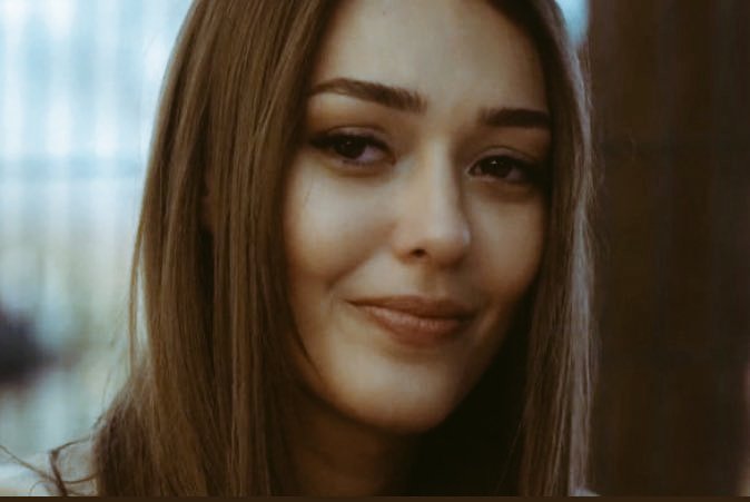 twperisi's tweet photo. Mona ve Leyla dostluğu 😍❤#KusursuzKiracı https://t.co/5diP6WjGPP