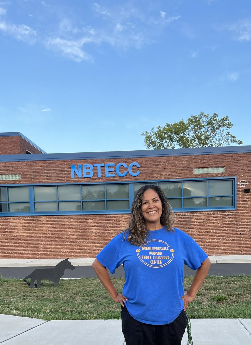 MrsLimaldi's tweet photo. Looking forward to a great school year !

#firstdayofschoolpicture 
#thenbteccbacktoschoolchallenge https://t.co/ED8rw4qZvr