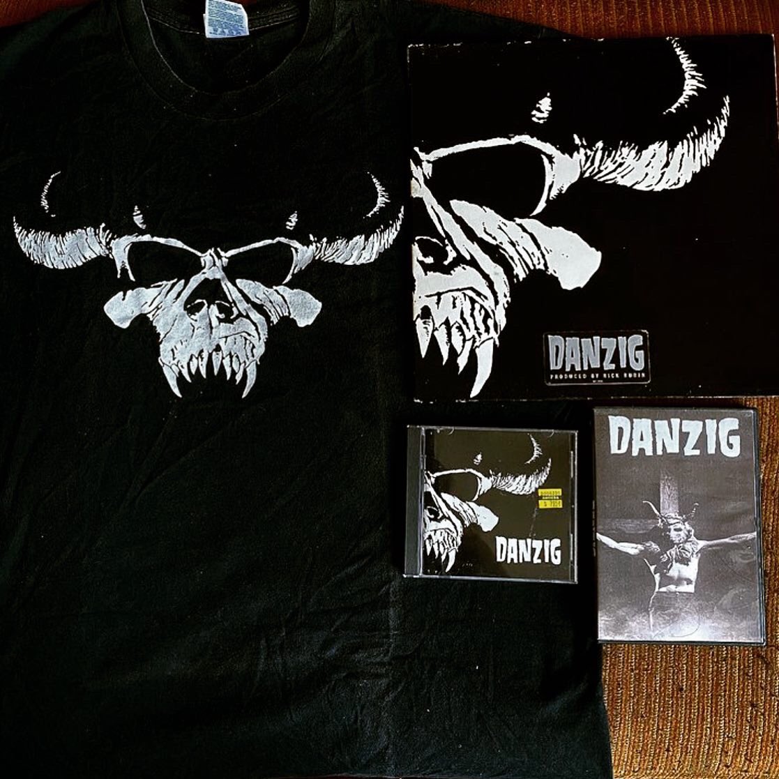 WrEtcH_'s tweet photo. #OnThisDay August 30, 1988 #DANZIG released their debut studio album which charted at #125 on the @billboardcharts and is certified platinum. The album contains the singles #Mother #AmIDemon & #TwistOfCain. https://t.co/ytnCCUEujk https://t.co/x5YA5NsLCu