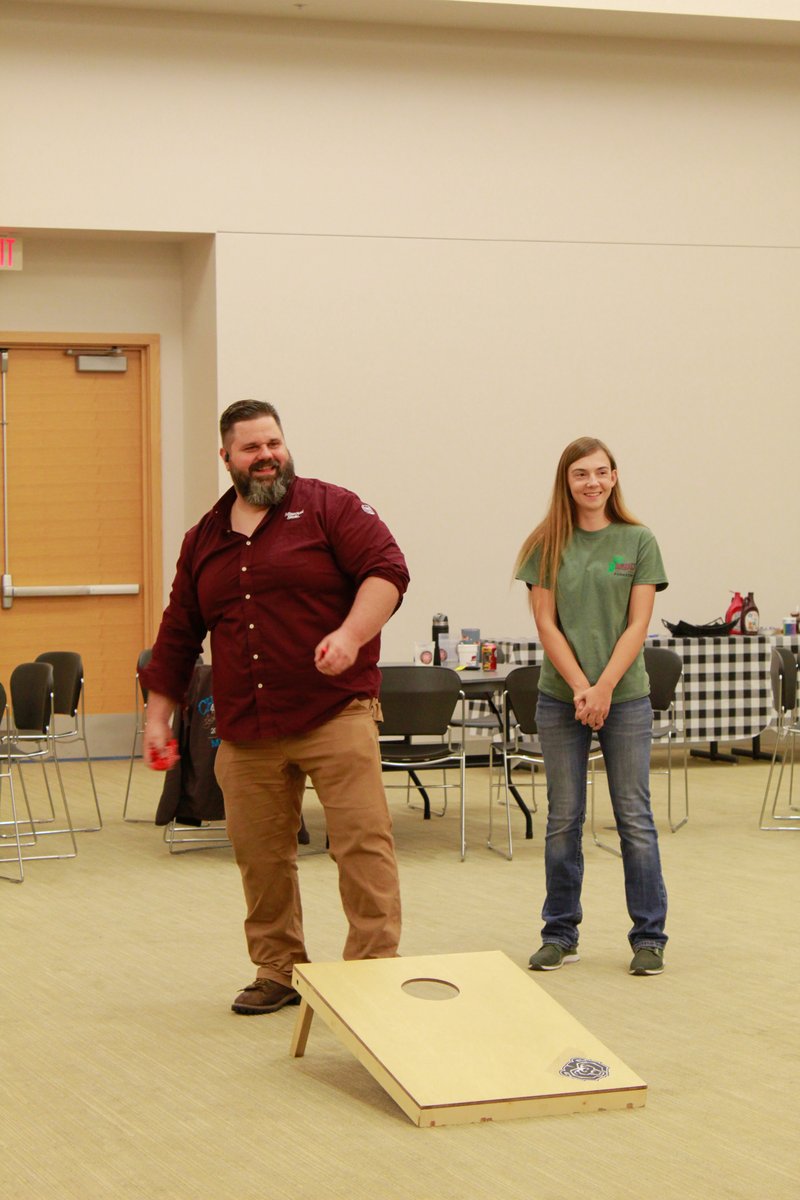 mostateag's tweet photo. The Back to School Bash was a success! Students, faculty, and staff spent the evening mingling, hearing from student clubs, and playing yard games. 

Thank you to the College of Agriculture Alumni Association who purchased pizza for the event! https://t.co/KRwAFmBque