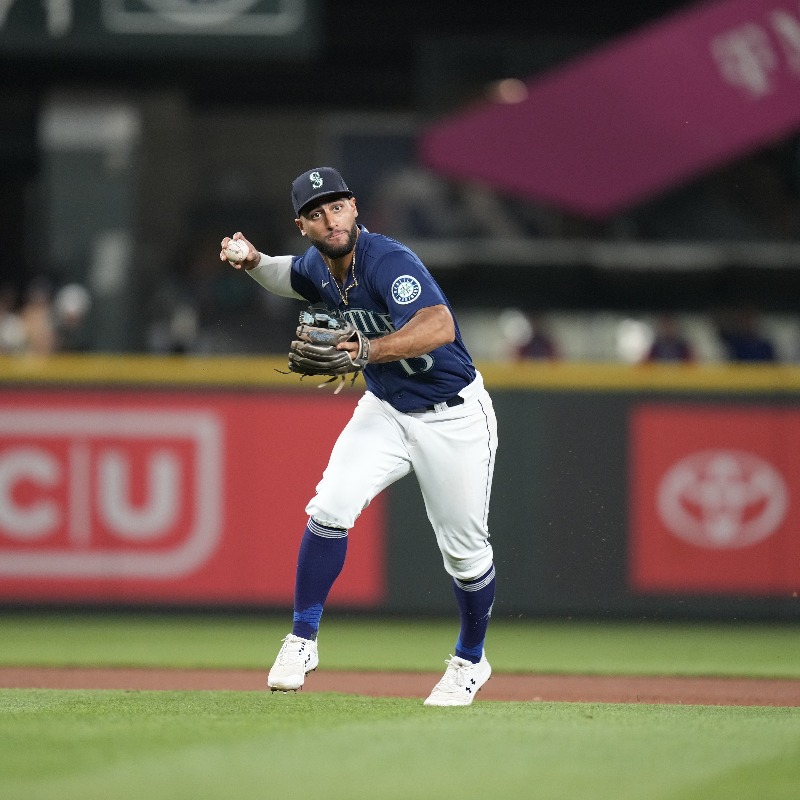 MarinersPR's tweet photo. Mariners roster moves:

🔹 Abraham Toro, INF, recalled from Triple-A Tacoma.
🔹 Dylan Moore, INF/OF, placed on 10-day Injured List (right oblique strain, retroactive to Aug. 29).

Read: