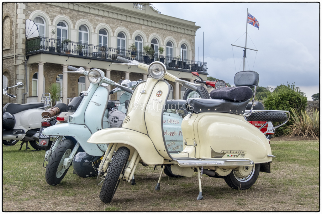 SjdDear's tweet photo. Bank Holiday Scooter rally weekend, takes over Isle of Wight 2022. @LambrettaStore @modsoftoday @modscenewe  @islandecho @onthewight @Vespa_Official @LambrettaStore @vespapics @RydeTownCouncil @VisualImpactUK Looking forward to 2023 https://t.co/qmrjQWDr0B