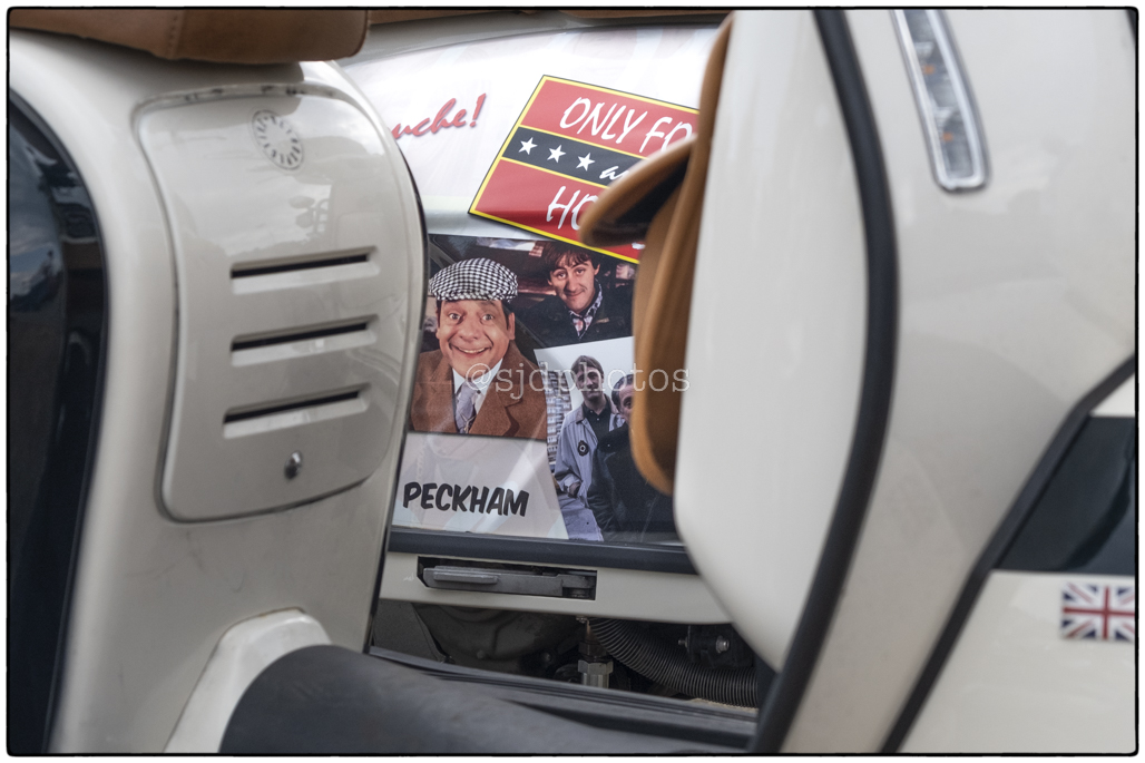 SjdDear's tweet photo. Bank Holiday Scooter rally weekend, takes over Isle of Wight 2022. @LambrettaStore @modsoftoday @modscenewe  @islandecho @onthewight @Vespa_Official @LambrettaStore @vespapics @RydeTownCouncil @VisualImpactUK Looking forward to 2023 https://t.co/qmrjQWDr0B