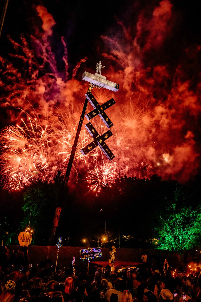 lostvillagefest's tweet photo. Whilst the flashbacks seem impossible, and the time has come to sleep 
We know that deep down in our soul, forever we will keep 
These moments that define us, protect them at all cost
And remember as you venture forth...

A part of you will always be lost 🌲🔮🌲 https://t.co/TpEfennFyE