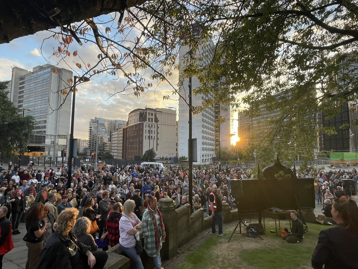 Manchester Cathedral absolutely packed.

Huge overspill outside to be addressed by speakers.

Feels like a movement now.

#EnoughlsEnough