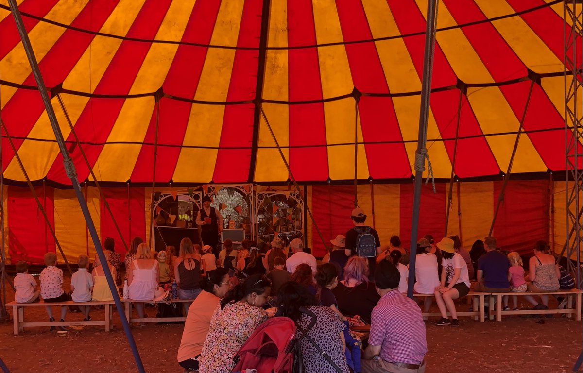 RyedaleMaze's tweet photo. Big Top Entertainment! 🎪
Roll up, roll up to the Big Top &amp; enjoy family entertainment at 11am, 12.30pm and 2pm each day 👏 (included in your entrance ticket 🎫). 
Have fun and laughs with Professor Dan's traditional Punch &amp; Judy or magic show, popular party man Magic Ray .... https://t.co/NOnnagWG7E