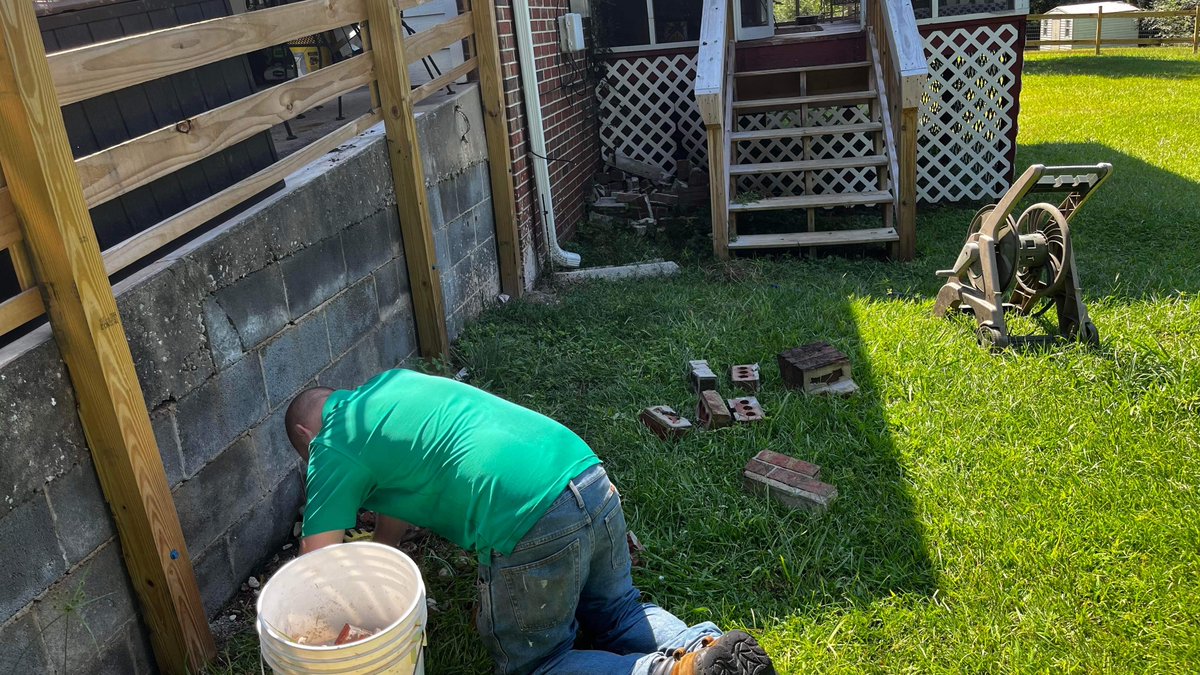 gnjunkremoval's tweet photo. Happy Tuesday! Today our crew did something small and simple but still helped our customer out!!
here are some before and afters! https://t.co/Yw8nFgTsF5