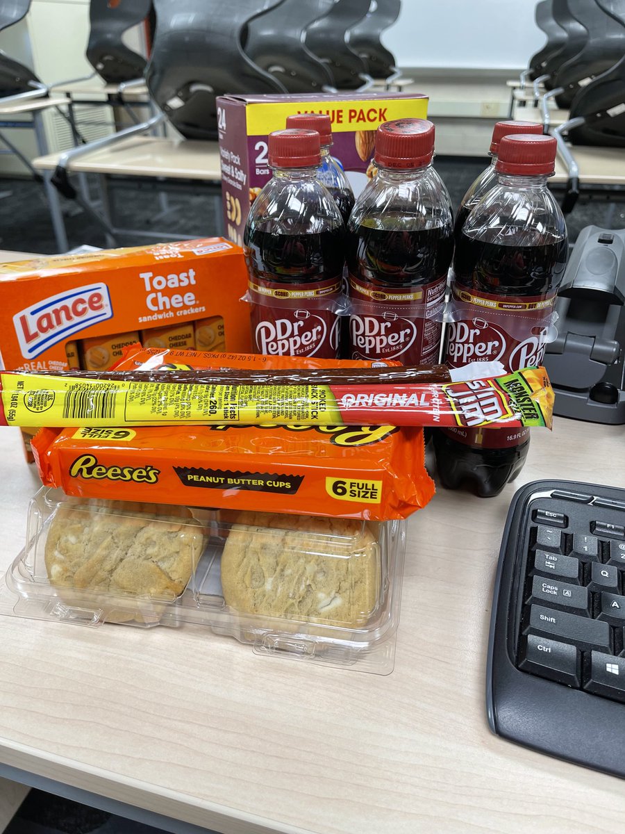 CPhennenmath's tweet photo. My adopted family is way too kind.  Thank you so much for the gifts and your kind words.  #prairieparents ⁦@CPHSGophers⁩ https://t.co/f1GB8sy5pb