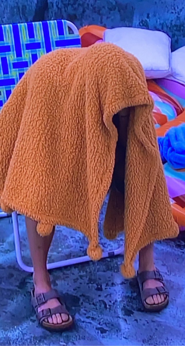 KekeRiner's tweet photo. Dude, instead of you hiding out like some kind of creature. Pick your butt up, GET UP, go talk to everyone. MAKE AN EFFORT! I see no effort at all! Try to make things right at least , instead of just sitting around pouty and sulking #BB24livefeeds #BB24 https://t.co/4KFb0dgm2k