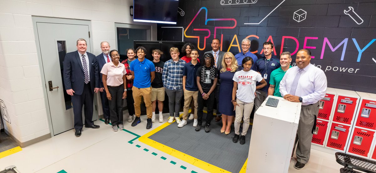 EVSC1's tweet photo. It was a pleasure to host @SecJennerIN today! She visited West Terrace to see early literacy lessons and @BosseHighSchool to learn about our 4T program in partnership with @toyotaindiana. Thanks for stopping in, Dr. Jenner! #WeAreEVSC https://t.co/79ls8OhZhN