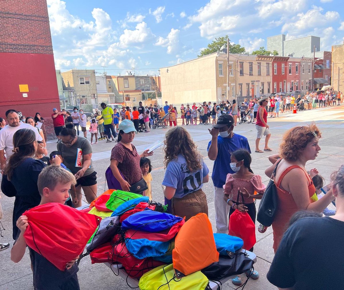 KeySchoolPHL's tweet photo. 3rd Annual Backpack🎒and Supply Drive✏️📓 was a success! Gave out over 150 bags! Thank you Germantown Academy Alumni &amp; Community Service Organization &amp; Officer Delgado. #ringthebellphl #BackToSchool @PPD03Dist @GA1759 @PHLschools https://t.co/L9RGMZuzV3