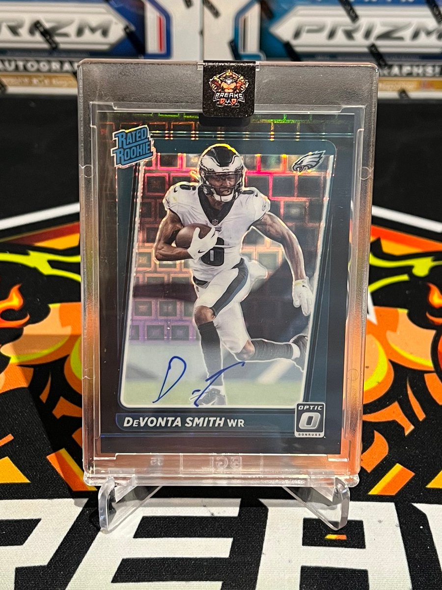 BreaksofGod's tweet photo. Should we WADDLE our way Downtown? Or fly like an Eagle after this great 2021 Optic break? 🐬🦅🏈🔥

Puns aside, we've got two beautiful WR cards to share, a @D1__JW DT RC and a @DeVontaSmith_6 Black Pandora Rated Rookie (25/25)!

ONLY FIRE with BoG!🔥🔥 

#PulledByBoG #TheHobby https://t.co/H2iebDV8IW