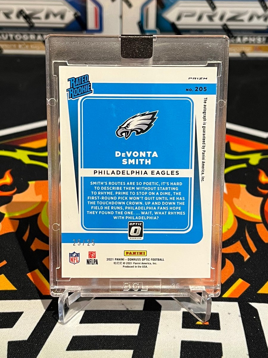 BreaksofGod's tweet photo. Should we WADDLE our way Downtown? Or fly like an Eagle after this great 2021 Optic break? 🐬🦅🏈🔥

Puns aside, we've got two beautiful WR cards to share, a @D1__JW DT RC and a @DeVontaSmith_6 Black Pandora Rated Rookie (25/25)!

ONLY FIRE with BoG!🔥🔥 

#PulledByBoG #TheHobby https://t.co/H2iebDV8IW