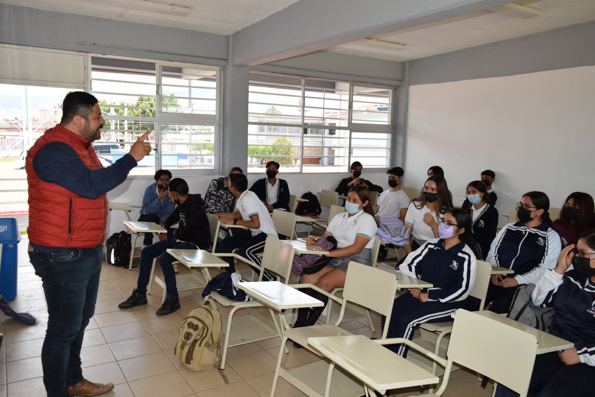 CecytegLeon's tweet photo. Bienvenida al ciclo escolar agosto-diciembre 2022.

Con un mensaje de aliento y superación, nuestra directora y docentes  les dieron la bienvenida a los estudiantes a este nuevo ciclo escolar. https://t.co/0mIso8x8Nq