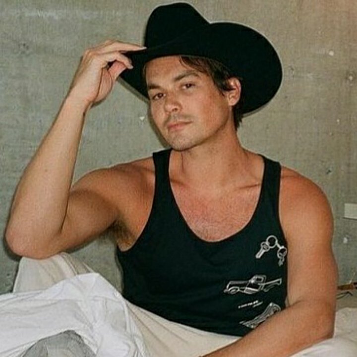 You look handsomely cute in my hat, <a href="/Airman_Manes/">Alex Manes (Parody/RP)</a>